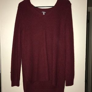 Burgundy knitted sweater